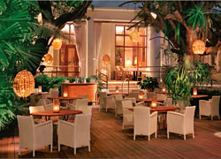 royal250 The Royal Restaurant at the Raleigh